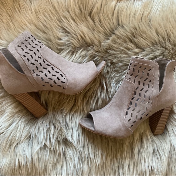 Madden Girl Shoes - FINAL PRICE Madden Girl Chunky heel bootie